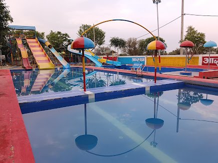 Water Park & Water Slides